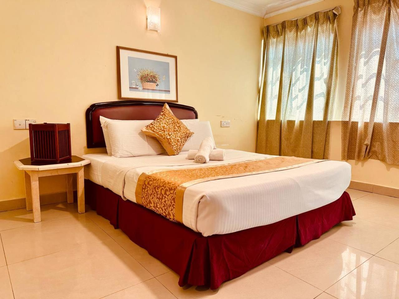 Carlton Hotel Seremban - Next To Terminal Bus Station Dış mekan fotoğraf
